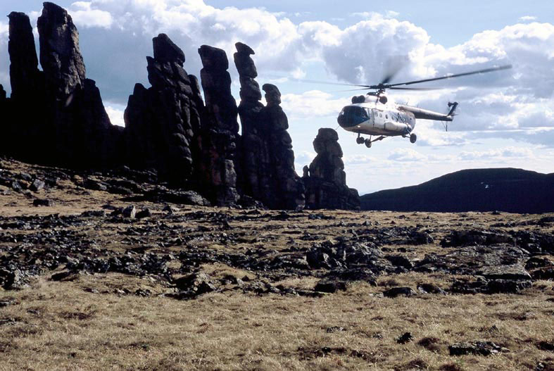 helicopter in Mat' mountain.jpg